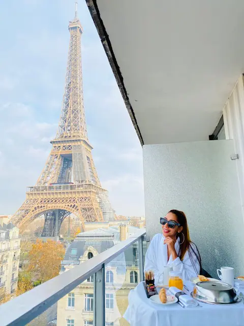 Brunch in front of the Eiffel tower in spring time.
