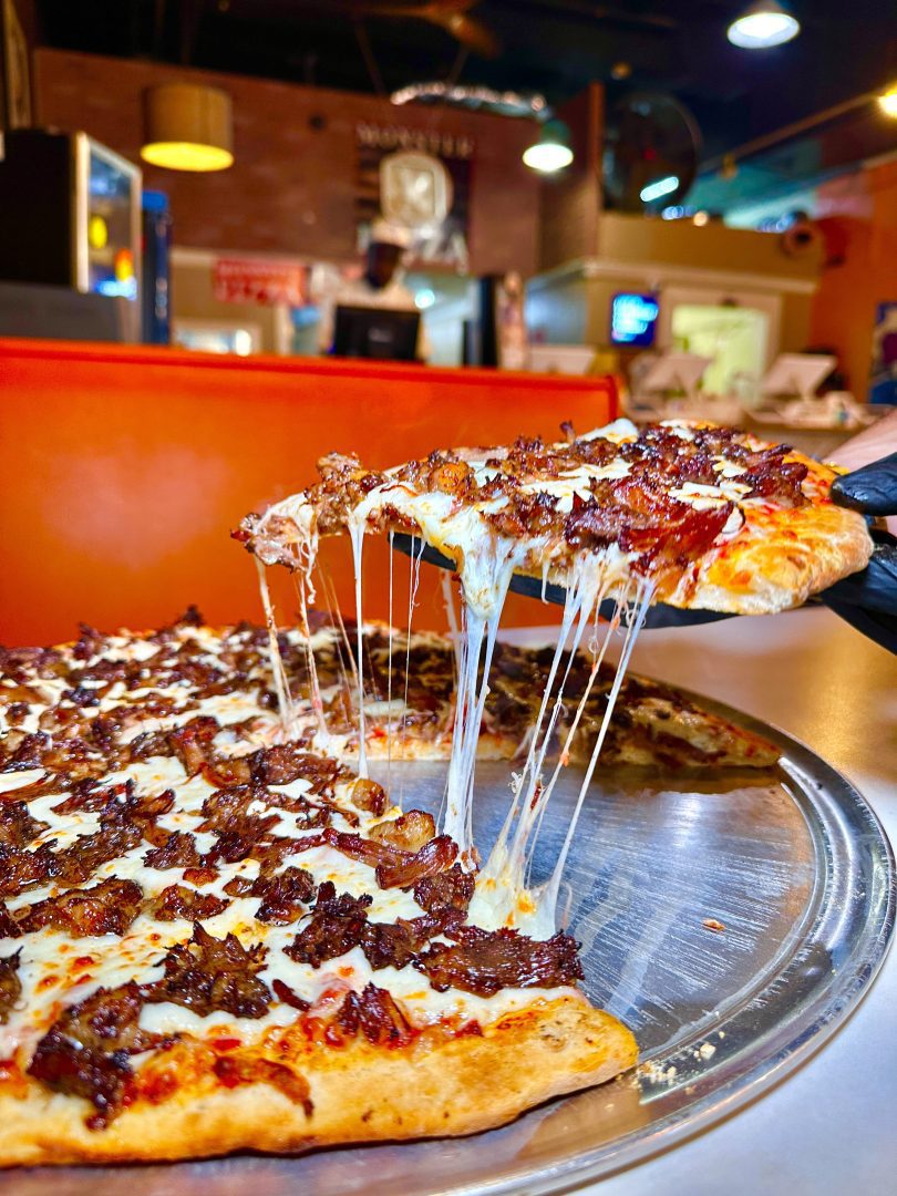 👉 Click below to find out where you can get your hands on Oxtail Pizza near you! 🍕